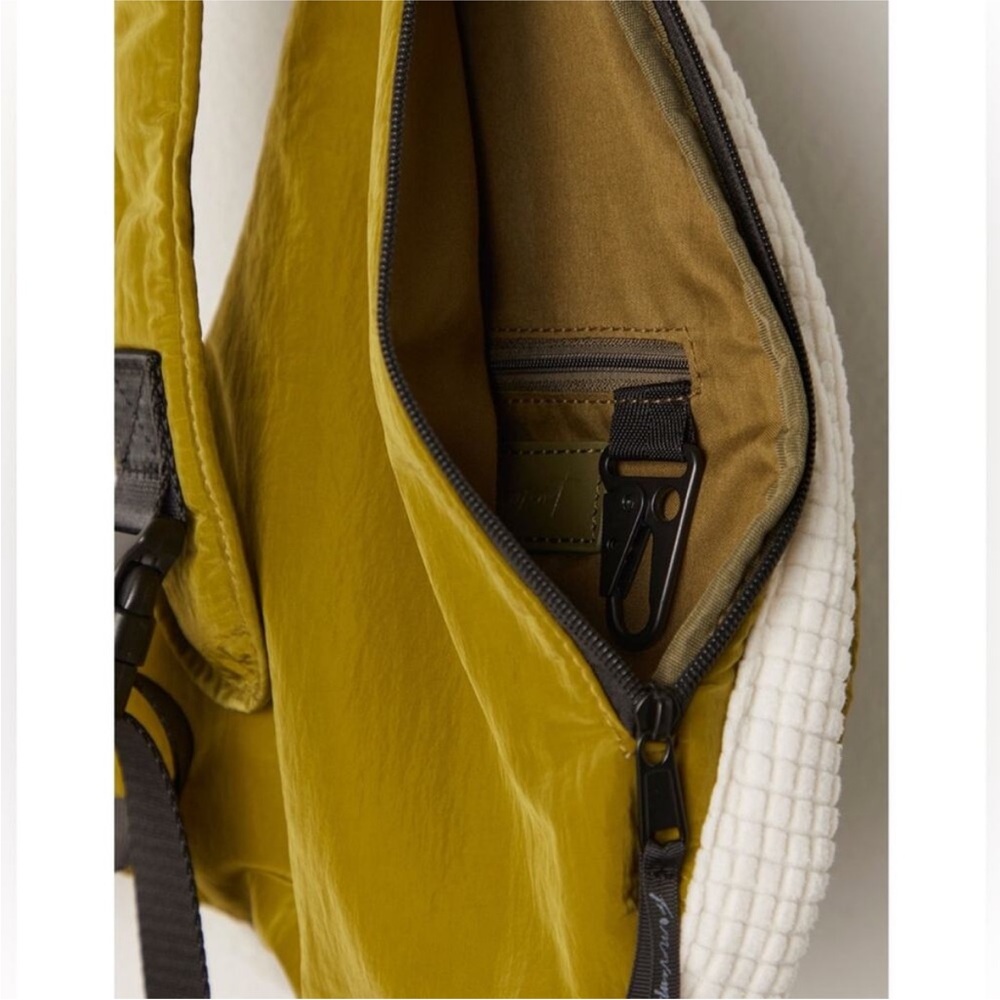Free People Stylish Olive and White Fleece Sling Bag - Picture 2 of 5